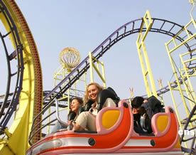 环球嘉年华简介