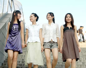 她们从吃“青春饭”开始